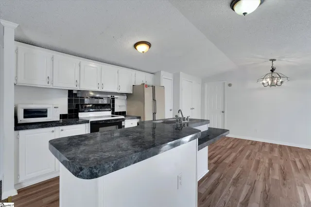 $175,000 | 210 Elaine Drive, Piedmont, SC 29673