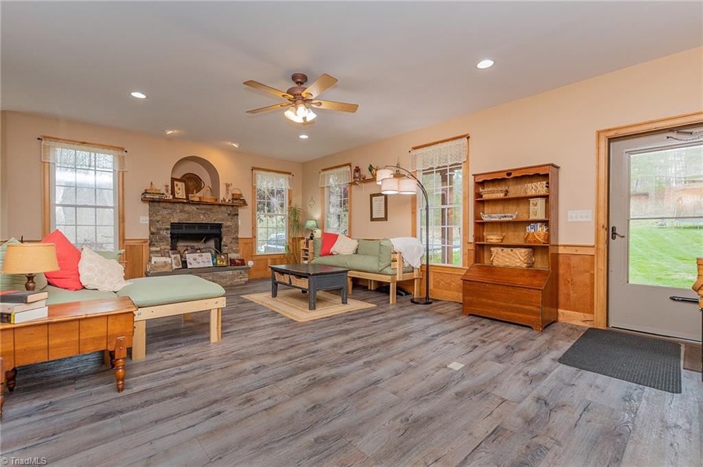 3527 Thayer Road Trinity, NC 27370 - Photo 11 of 46
