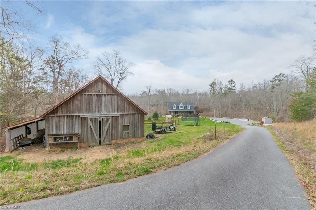 3527 Thayer Road Trinity, NC 27370 - Photo 8 of 46