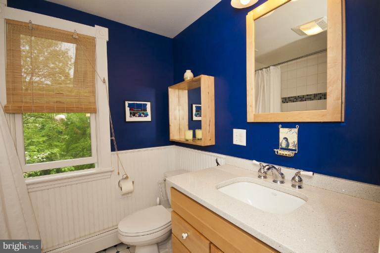 4607 Wilmslow Road Baltimore, MD 21210 - Photo 6 of 30 Bath on Upper Level