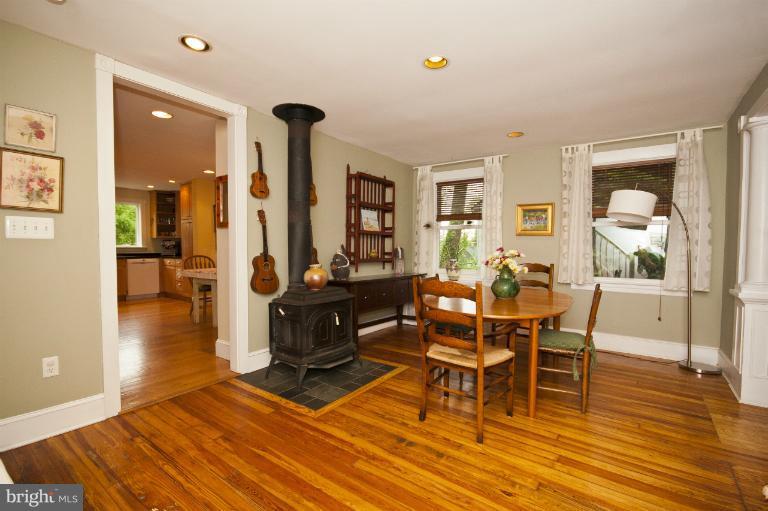 4607 Wilmslow Road Baltimore, MD 21210 - Photo 8 of 30 Dining Room