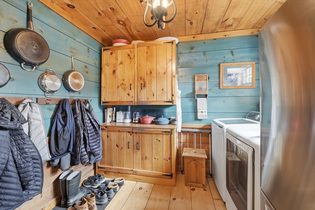 76 High Street Southampton, MA 01073 - Photo 11 of 42