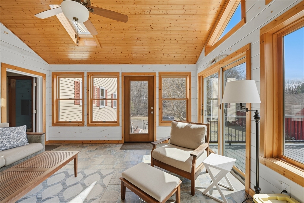 76 High Street Southampton, MA 01073 - Photo 23 of 42