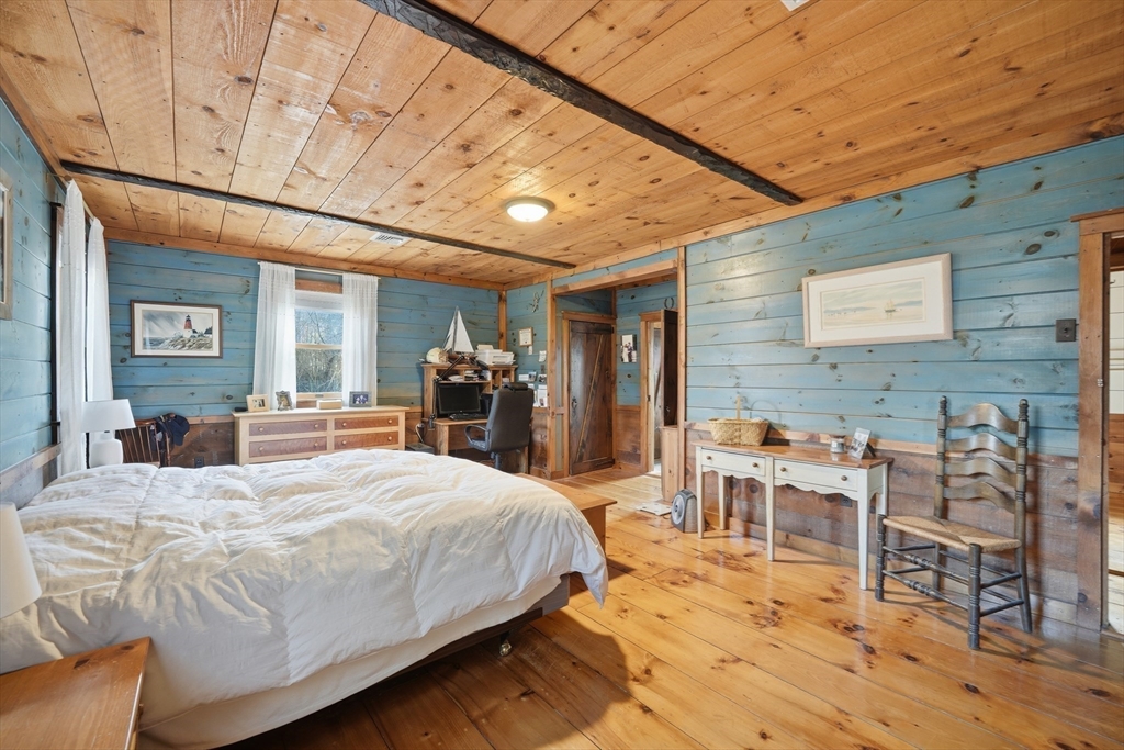 76 High Street Southampton, MA 01073 - Photo 24 of 42