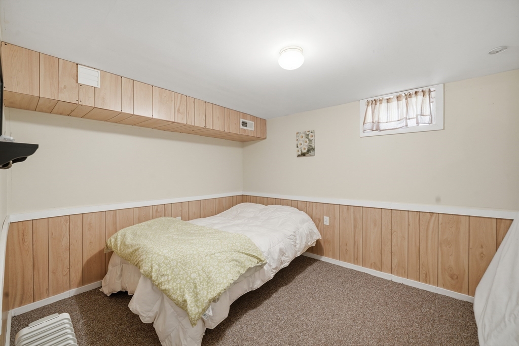 76 High Street Southampton, MA 01073 - Photo 33 of 42