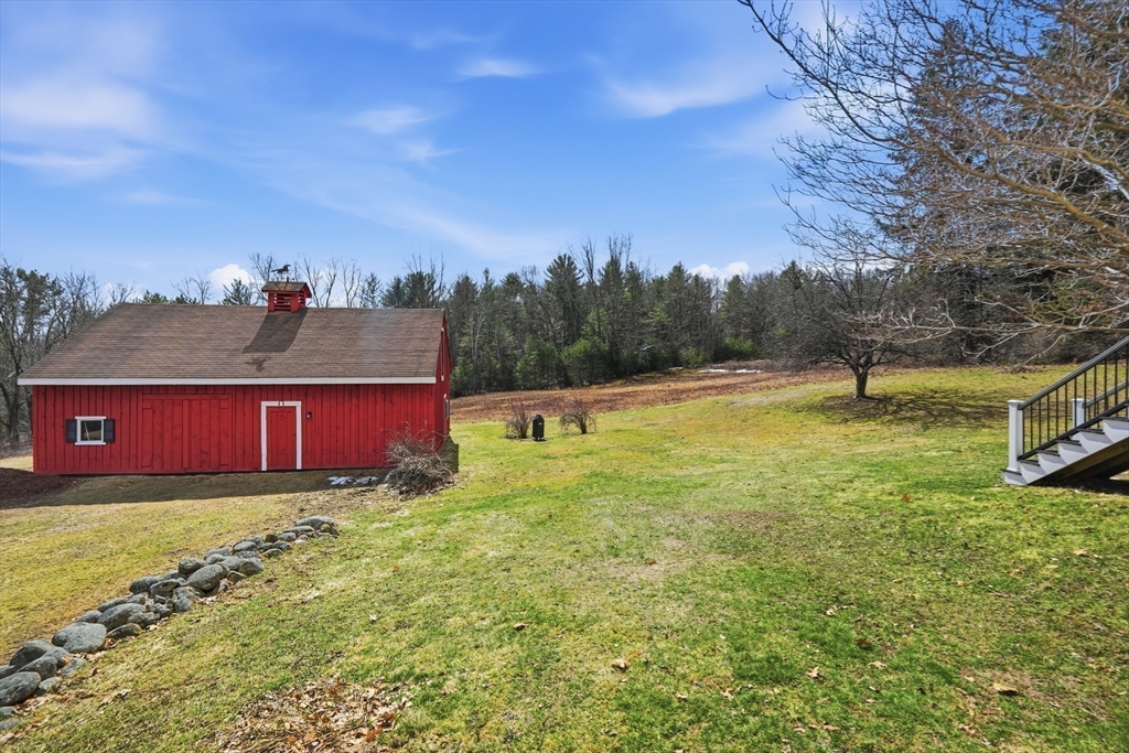 76 High Street Southampton, MA 01073 - Photo 37 of 42