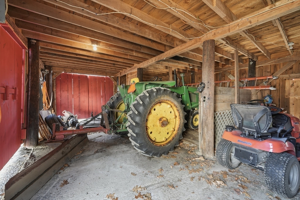 76 High Street Southampton, MA 01073 - Photo 38 of 42