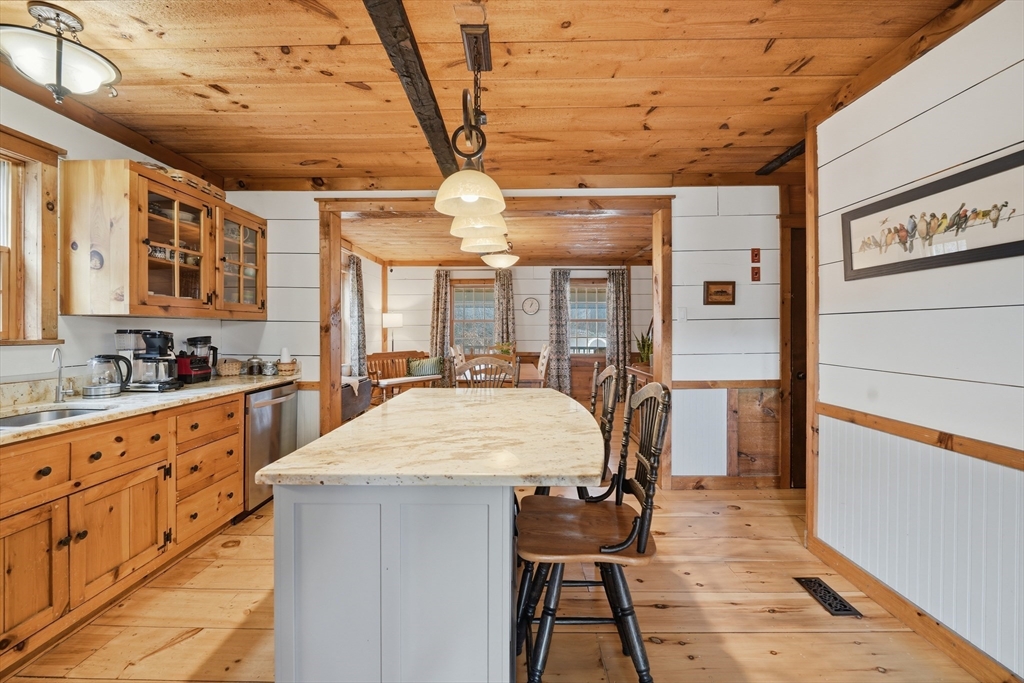 76 High Street Southampton, MA 01073 - Photo 10 of 42