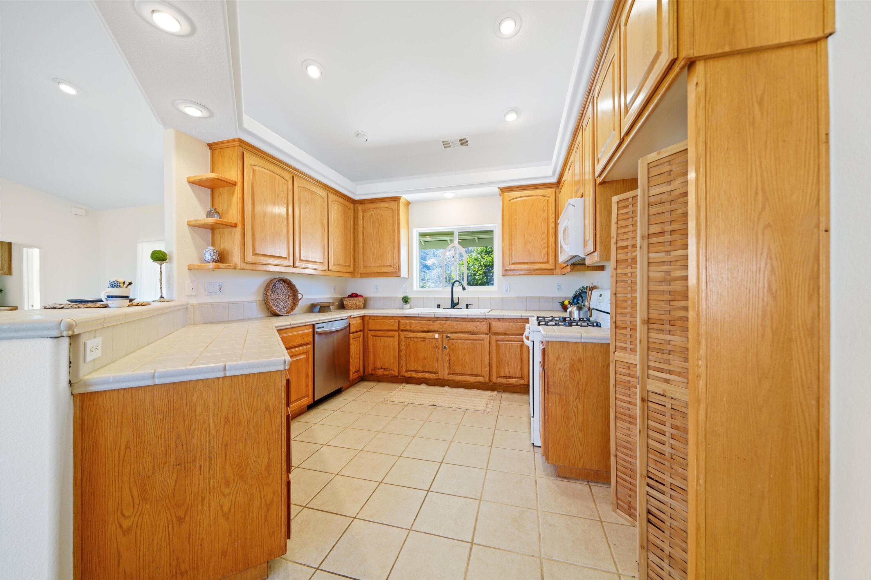 30740 Fox Ridge Court Tehachapi, CA 93561 - Photo 17 of 29 16-JYP03641