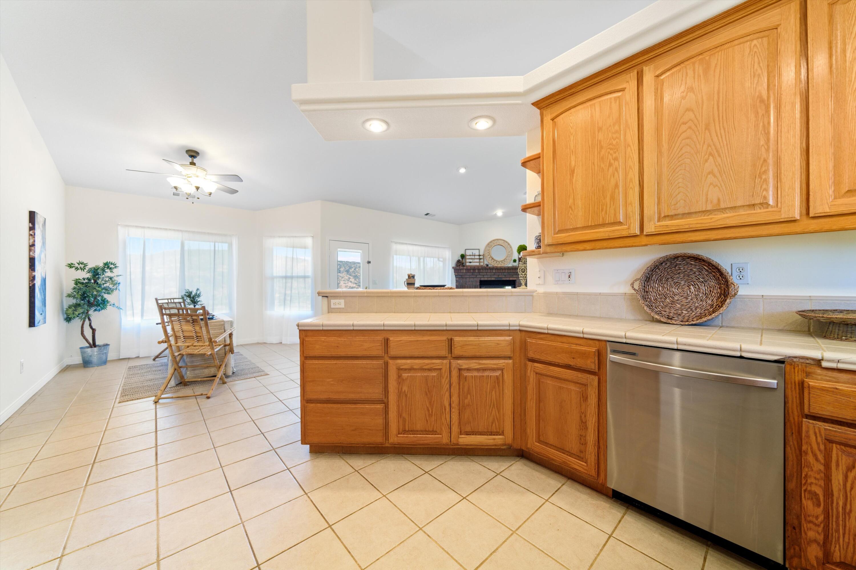30740 Fox Ridge Court Tehachapi, CA 93561 - Photo 18 of 29 17-JYP03644