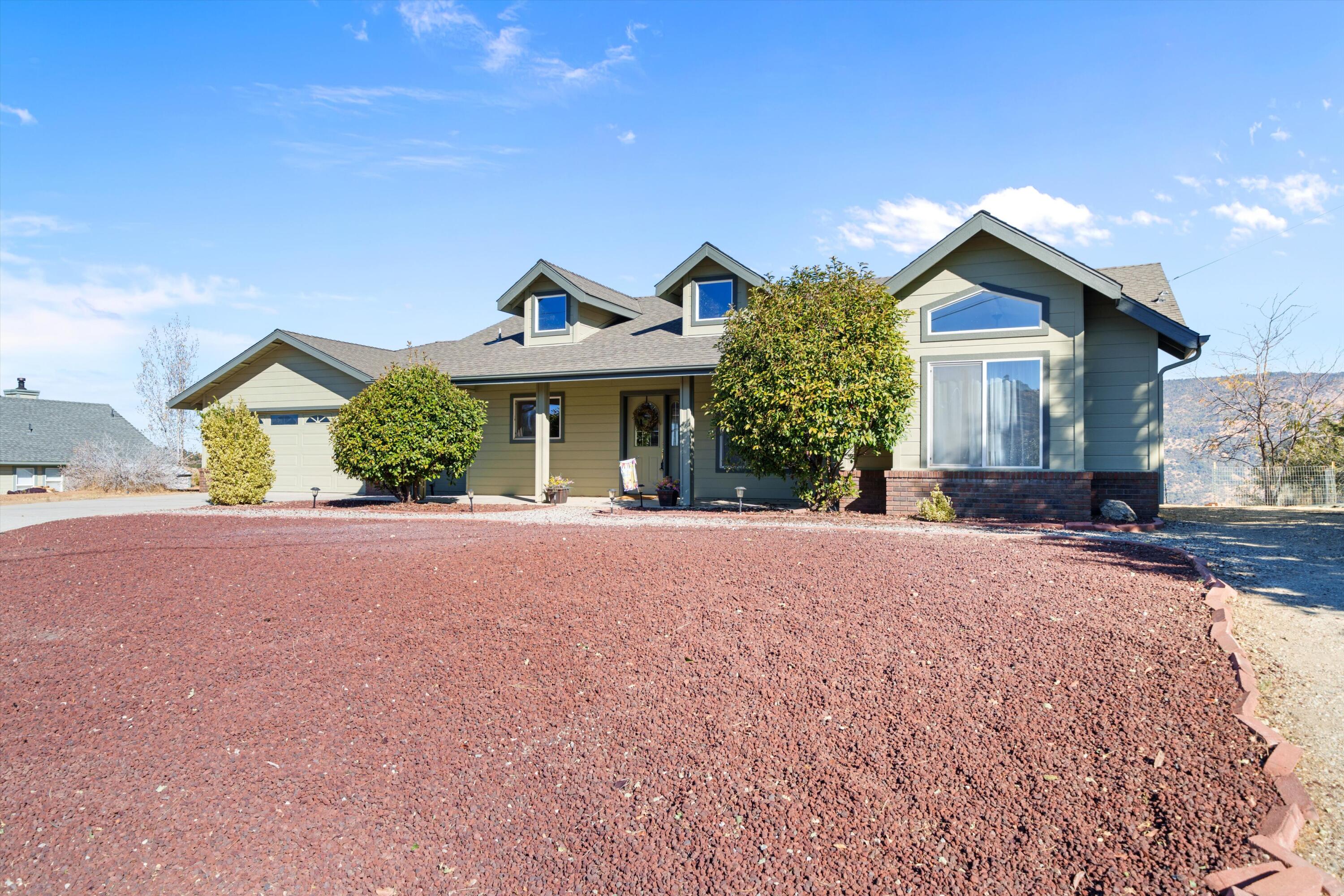 30740 Fox Ridge Court Tehachapi, CA 93561 - Photo 4 of 29 01-JYP03596