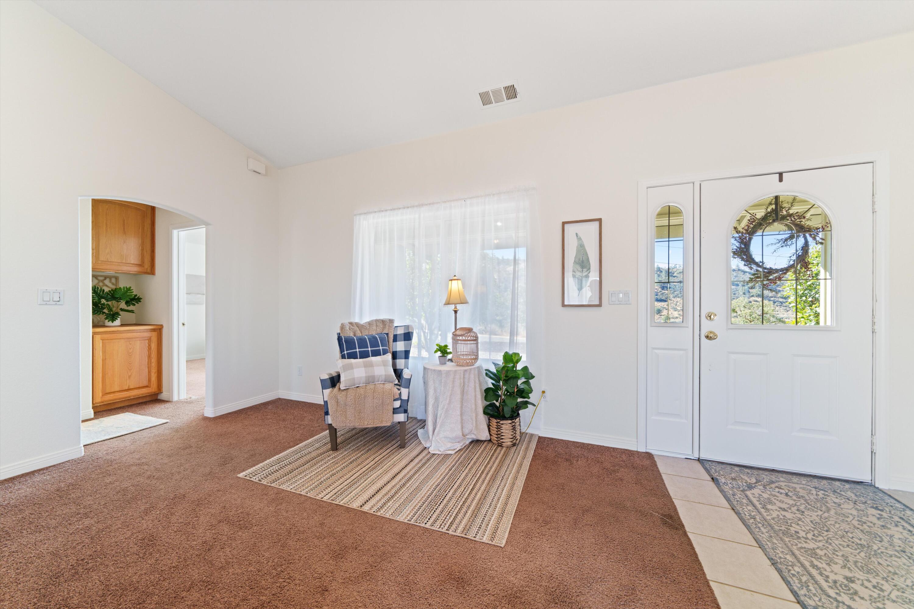 30740 Fox Ridge Court Tehachapi, CA 93561 - Photo 9 of 29 08-JYP03617