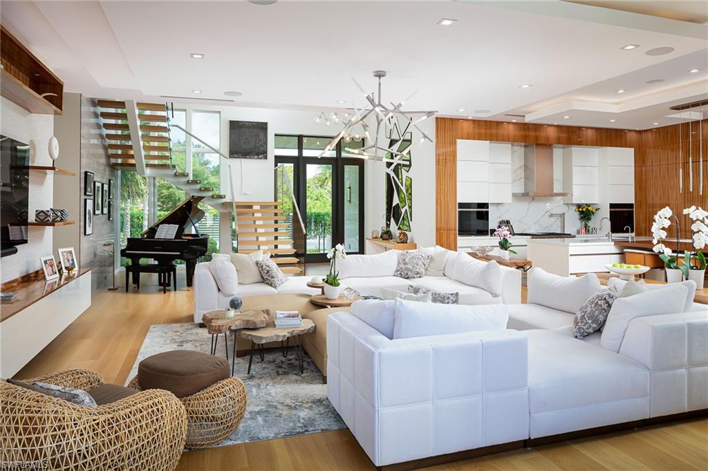 146 Myrtle Road Naples, FL 34108 - Photo 11 of 50