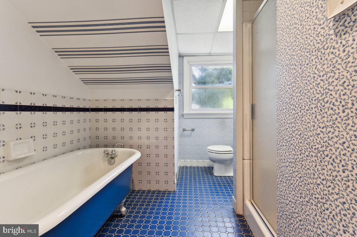 515 Red Leaf Road Wynnewood, PA 19096 - Photo 21 of 25 Attic Bathroom