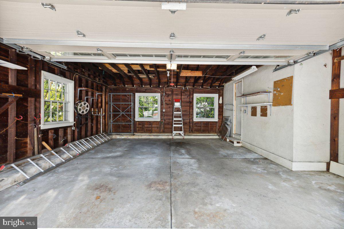515 Red Leaf Road Wynnewood, PA 19096 - Photo 24 of 25 2 Car attached Garage