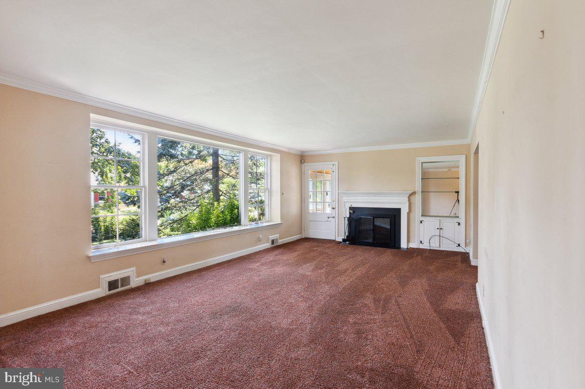 515 Red Leaf Road Wynnewood, PA 19096 - Photo 3 of 25 large Living Room with picture window