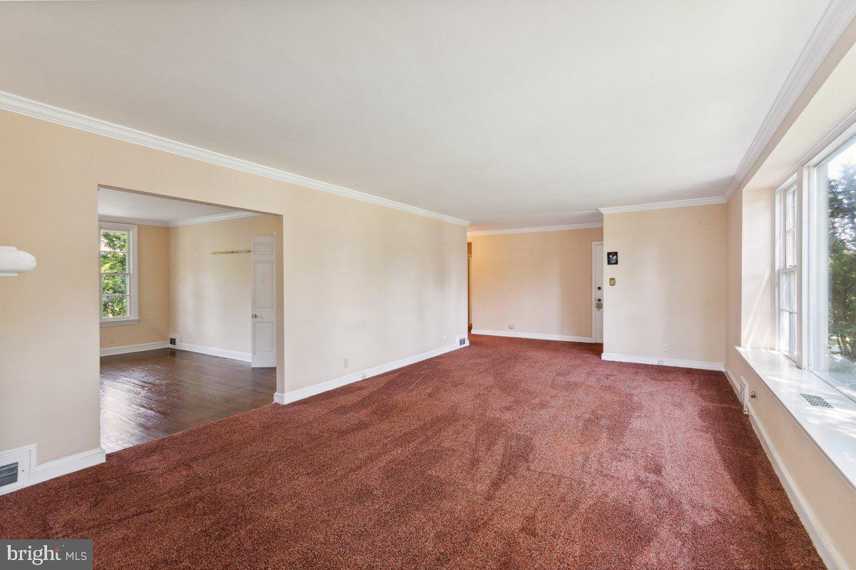 515 Red Leaf Road Wynnewood, PA 19096 - Photo 4 of 25 Living Room