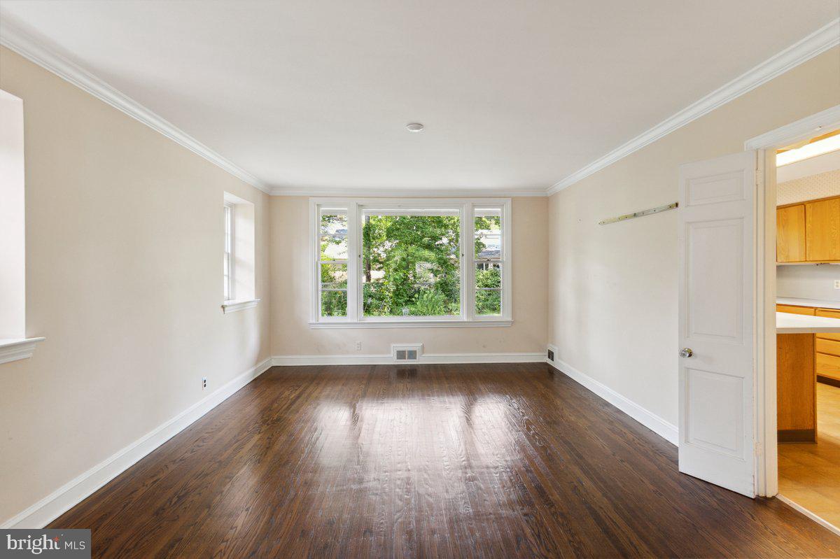 515 Red Leaf Road Wynnewood, PA 19096 - Photo 7 of 25 Dining Room with large window