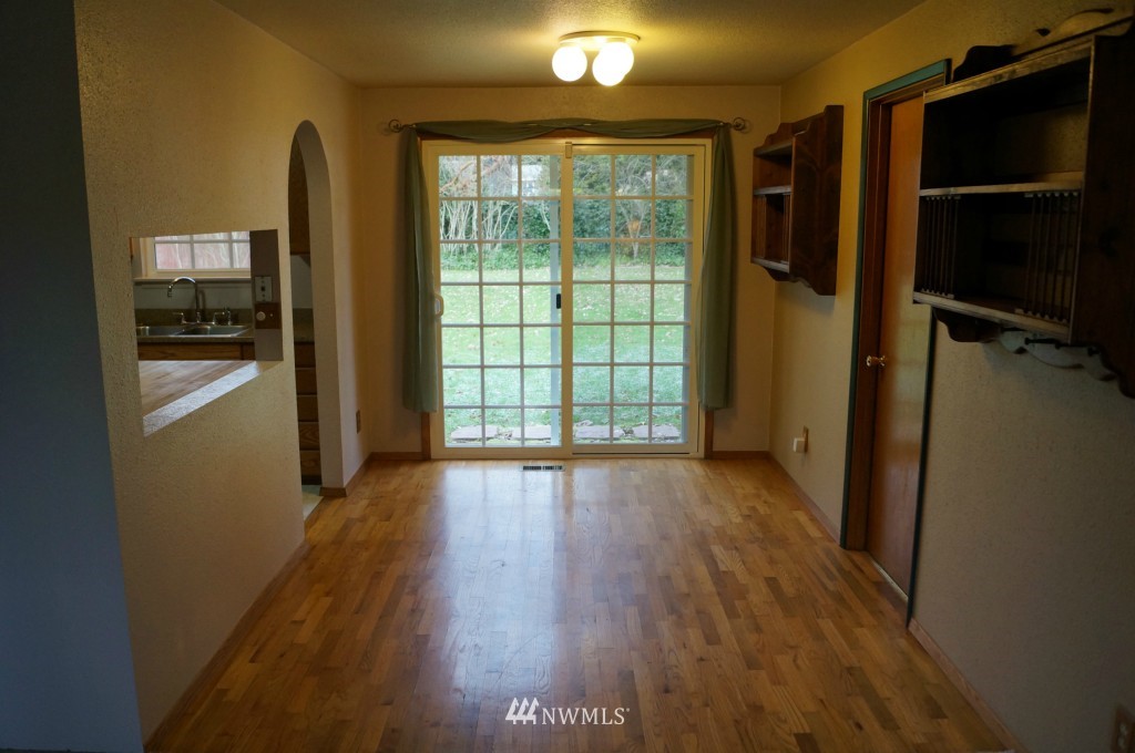 4304 Southeast 3rd Street Renton, WA 98059 - Photo 3 of 12