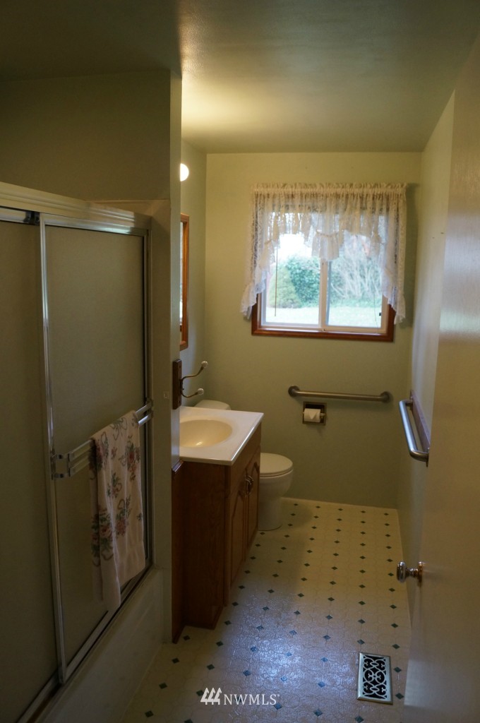 4304 Southeast 3rd Street Renton, WA 98059 - Photo 8 of 12