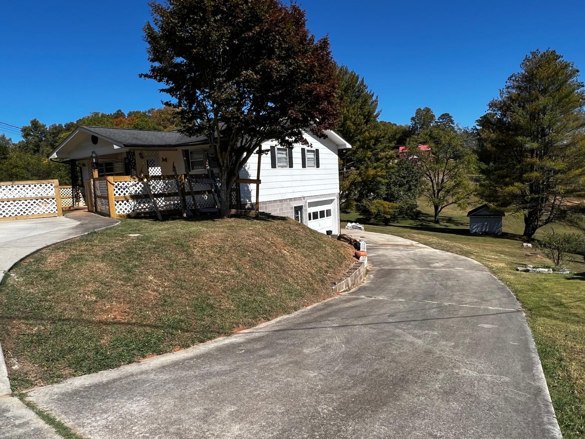 213 Woolsey Road Harriman, TN 37748 - Photo 3 of 26 IMG_7114