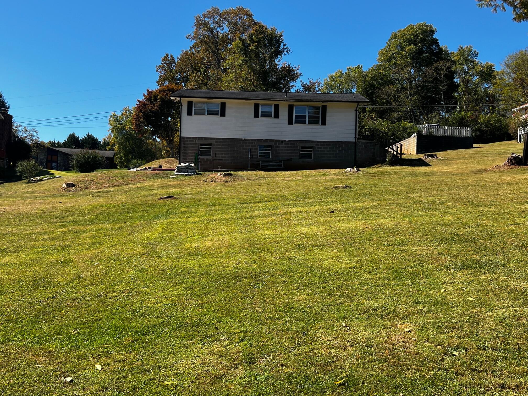 213 Woolsey Road Harriman, TN 37748 - Photo 5 of 26 IMG_7117