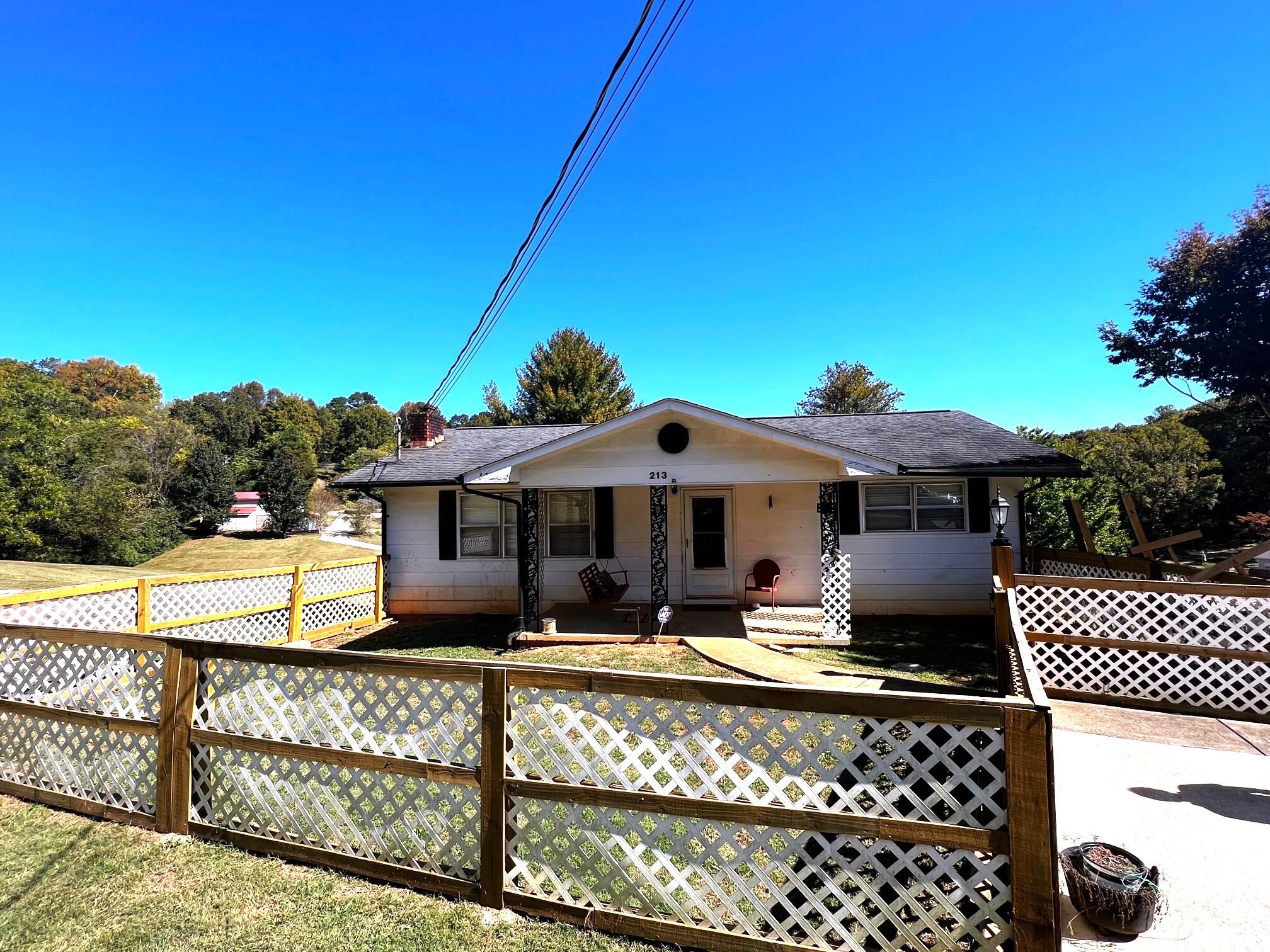 213 Woolsey Road Harriman, TN 37748 - Photo 8 of 26 IMG_7096