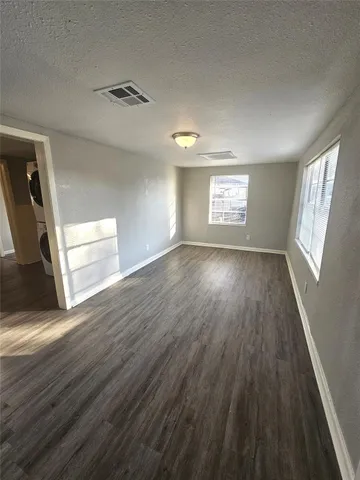 $1,100 | 2919 Letulle Avenue, Bay City, TX 77414