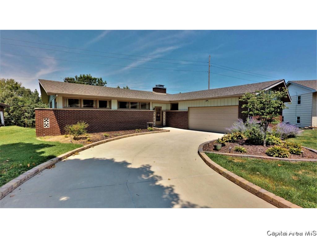 49 Greencastle Circle Springfield, IL 62712 - Photo 1 of 30 Gallery Image 1