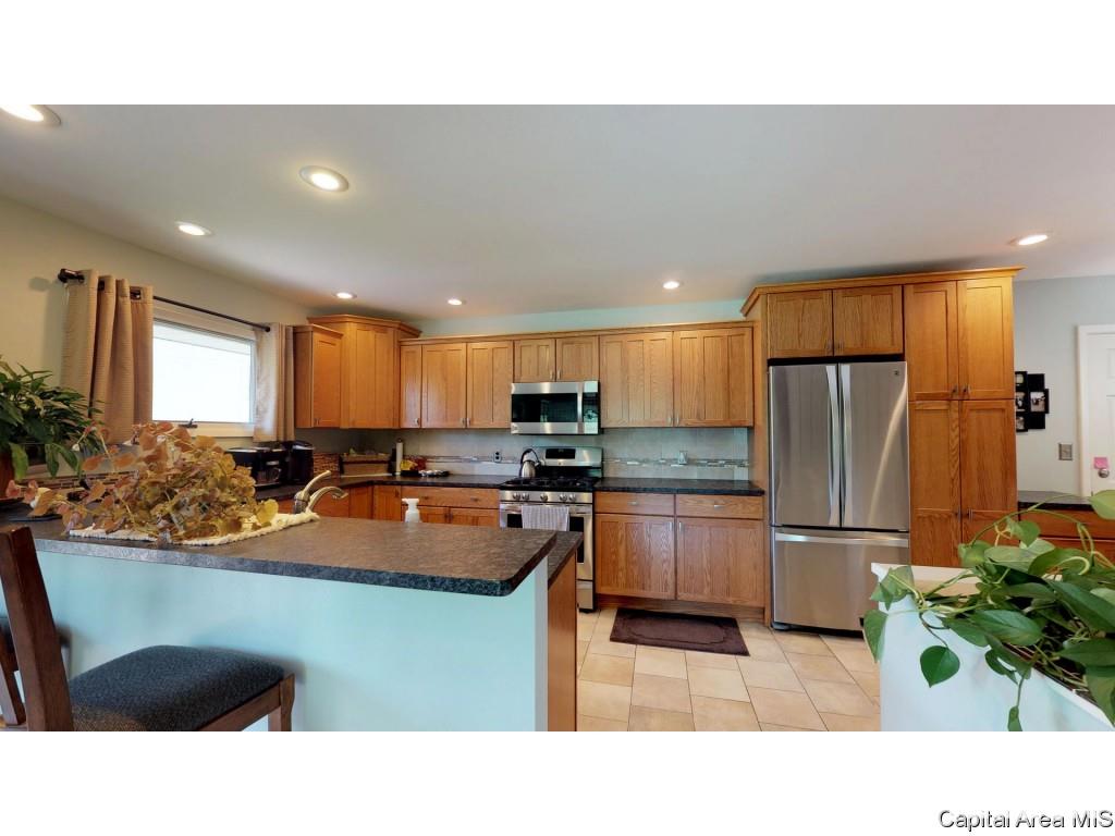 49 Greencastle Circle Springfield, IL 62712 - Photo 6 of 30 Gallery Image 6