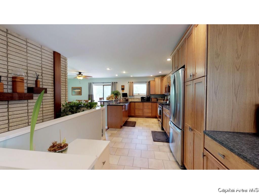 49 Greencastle Circle Springfield, IL 62712 - Photo 9 of 30 Gallery Image 9