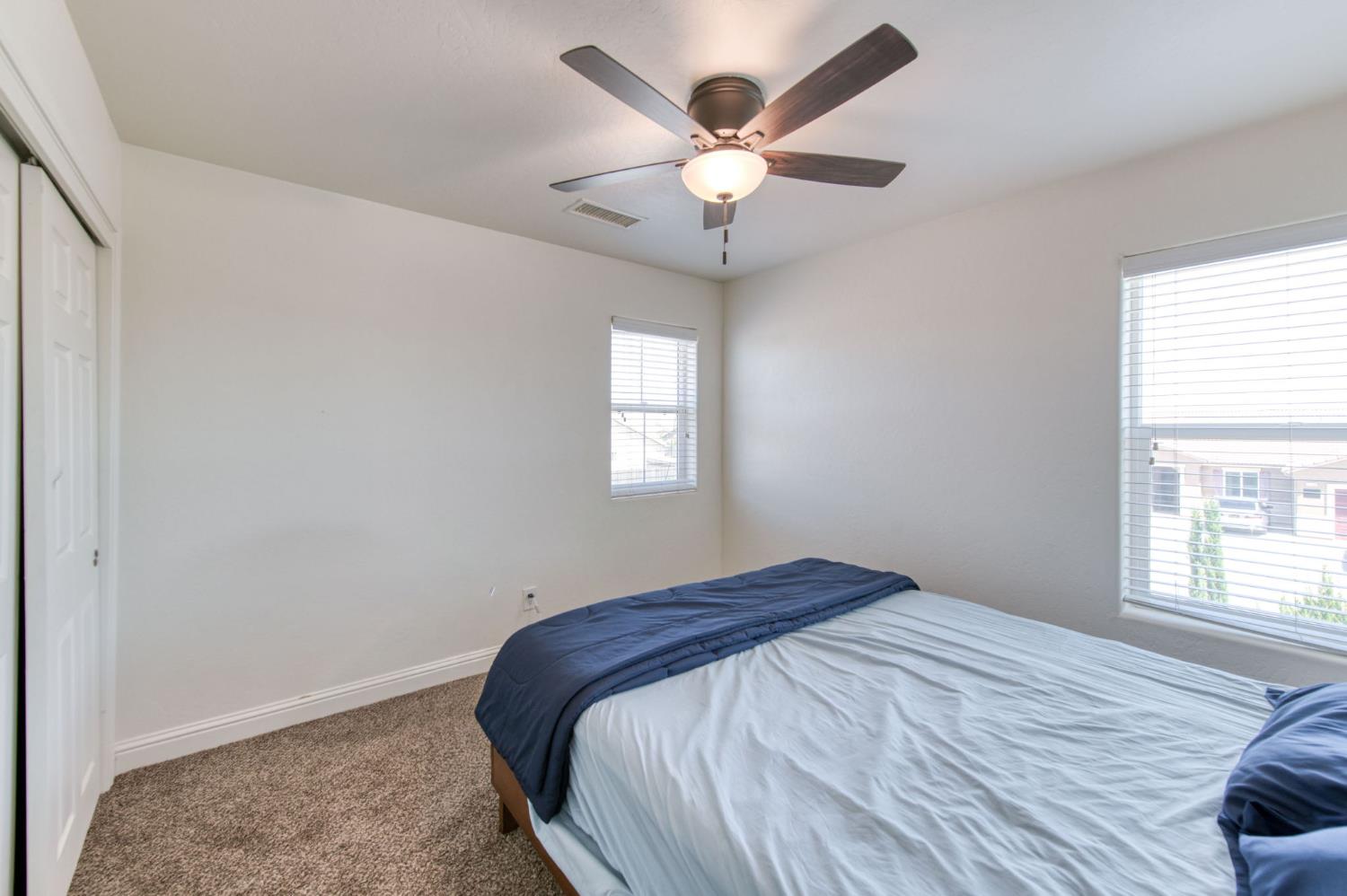 1732 Cleveland Street Selma, CA 93662 - Photo 24 of 35