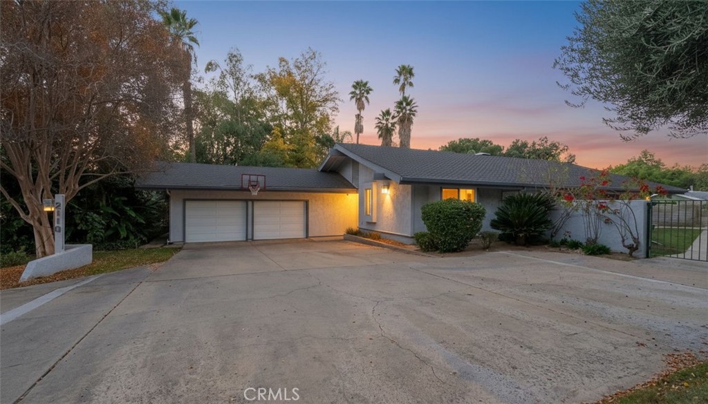 2110 Hathaway Place Riverside, CA 92506 - Photo 5 of 57