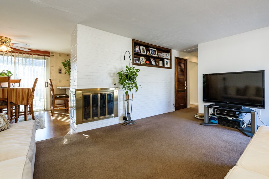 12 McDevitt Road Randolph, MA 02368 - Photo 2 of 11 Gallery Image 2
