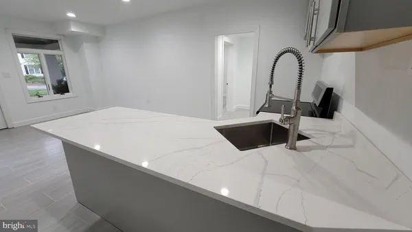 a close view of sink and tap