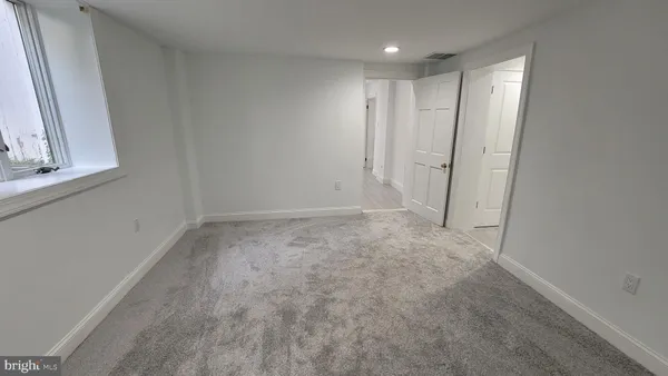 $3,195 | 5805 26th Street North, Unit 1, Arlington, VA 22207