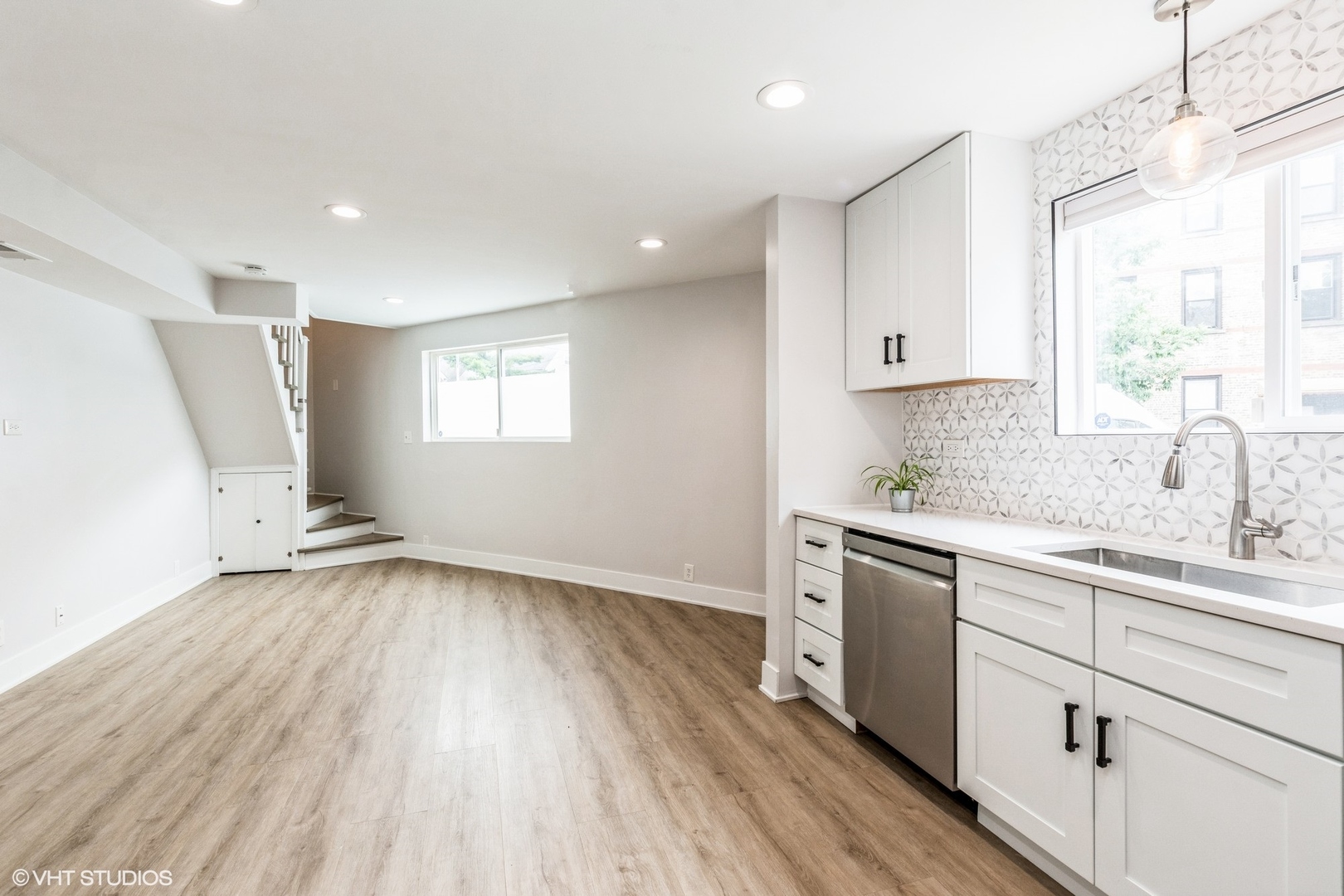 2909 North Ridgeway Avenue Chicago, IL 60618 - Photo 27 of 46