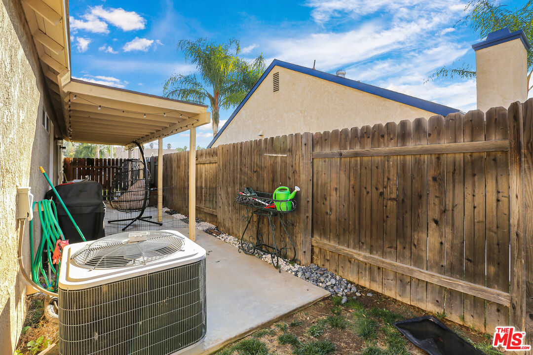9225 Flax Place Riverside, CA 92503 - Photo 33 of 35 a view of outdoor space and porch