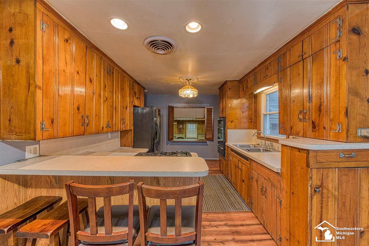 3756 St Anthony Road Temperance, MI 48182 - Photo 5 of 36