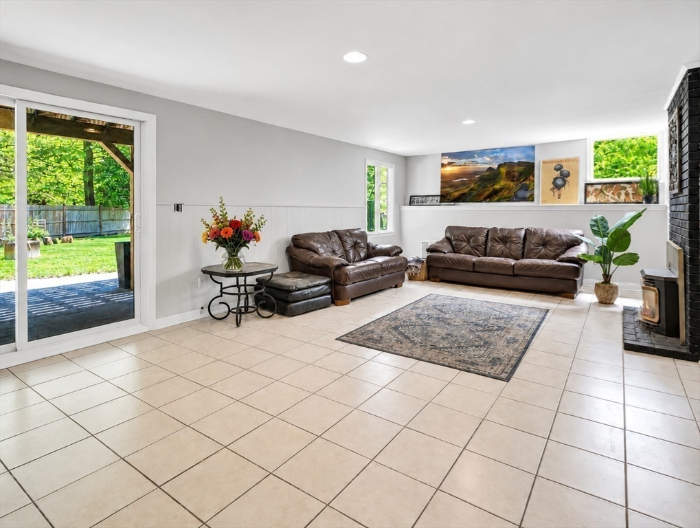 10 Mountain Road Easton, MA 02356 - Photo 29 of 42