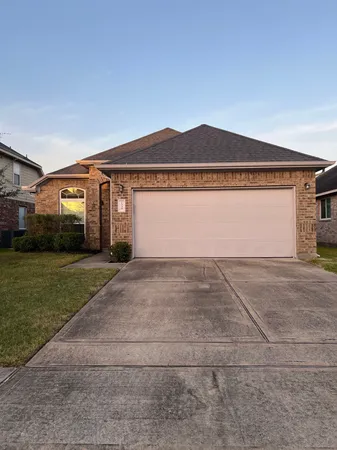 $2,100 | 1238 South Maple Drive, Katy, TX 77493
