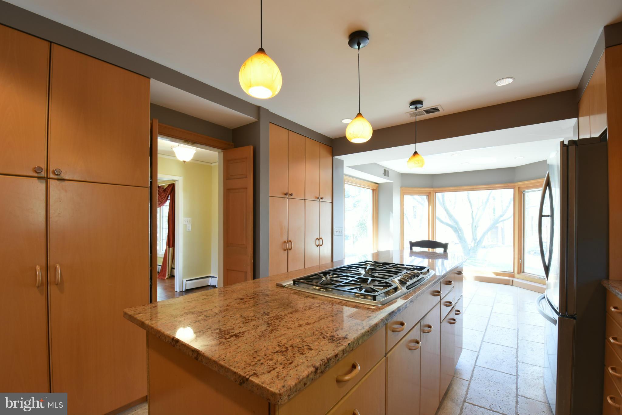 1958 Valley Wood Road McLean, VA 22101 - Photo 9 of 23 Large Cooktop Island