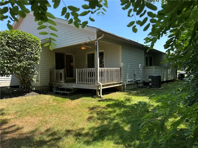 $475,000 | 83 Valley Lane, Portsmouth, RI 02871