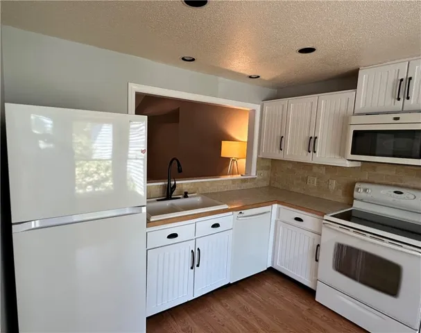 $475,000 | 83 Valley Lane, Portsmouth, RI 02871