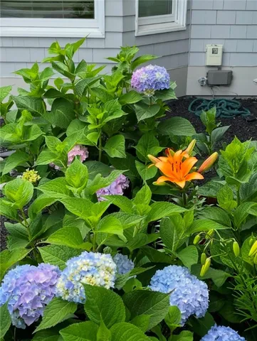 $475,000 | 83 Valley Lane, Portsmouth, RI 02871