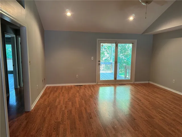 $475,000 | 83 Valley Lane, Portsmouth, RI 02871