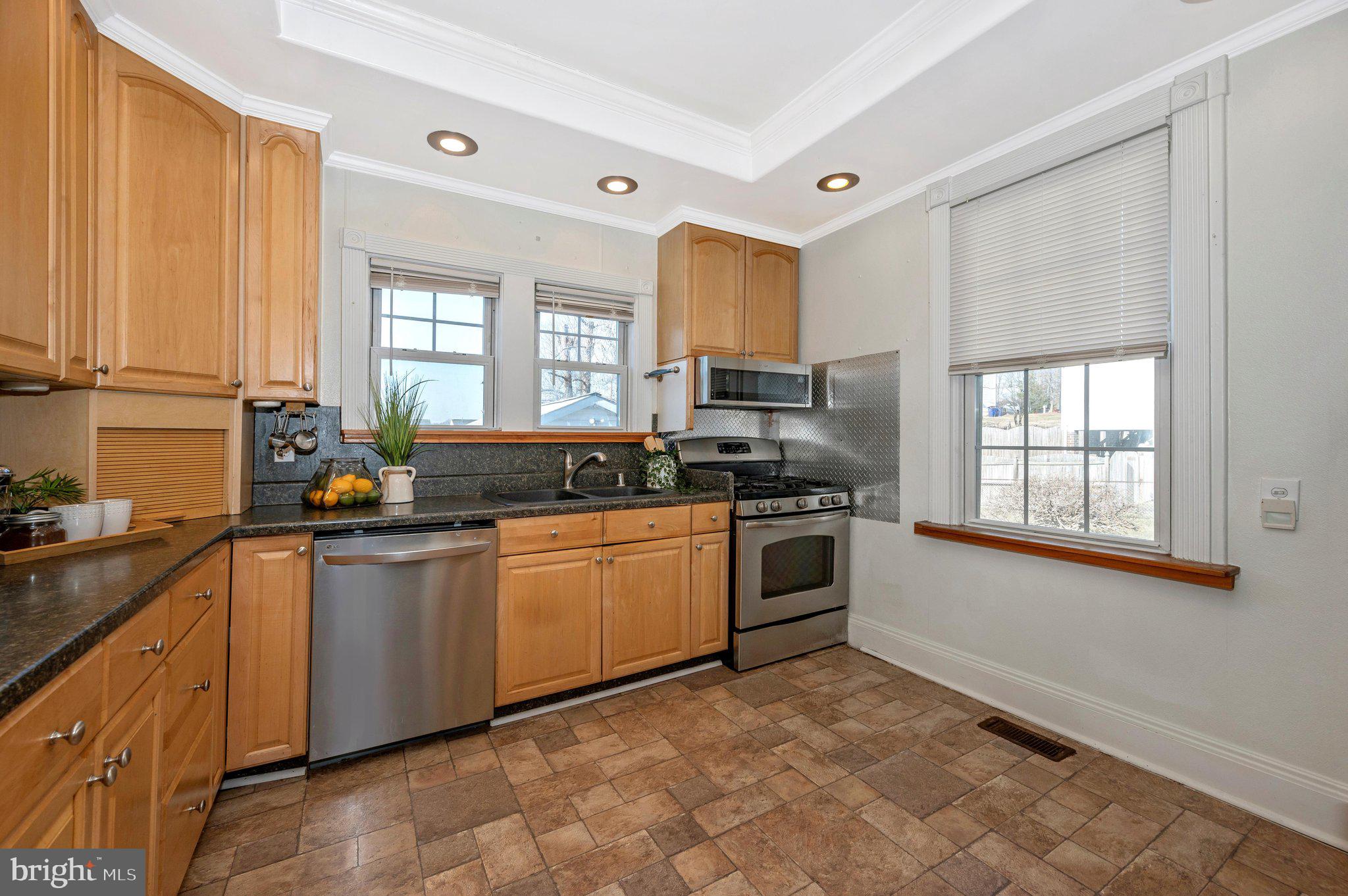 9384 North Laurel Road Laurel, MD 20723 - Photo 16 of 47 PDR_7989