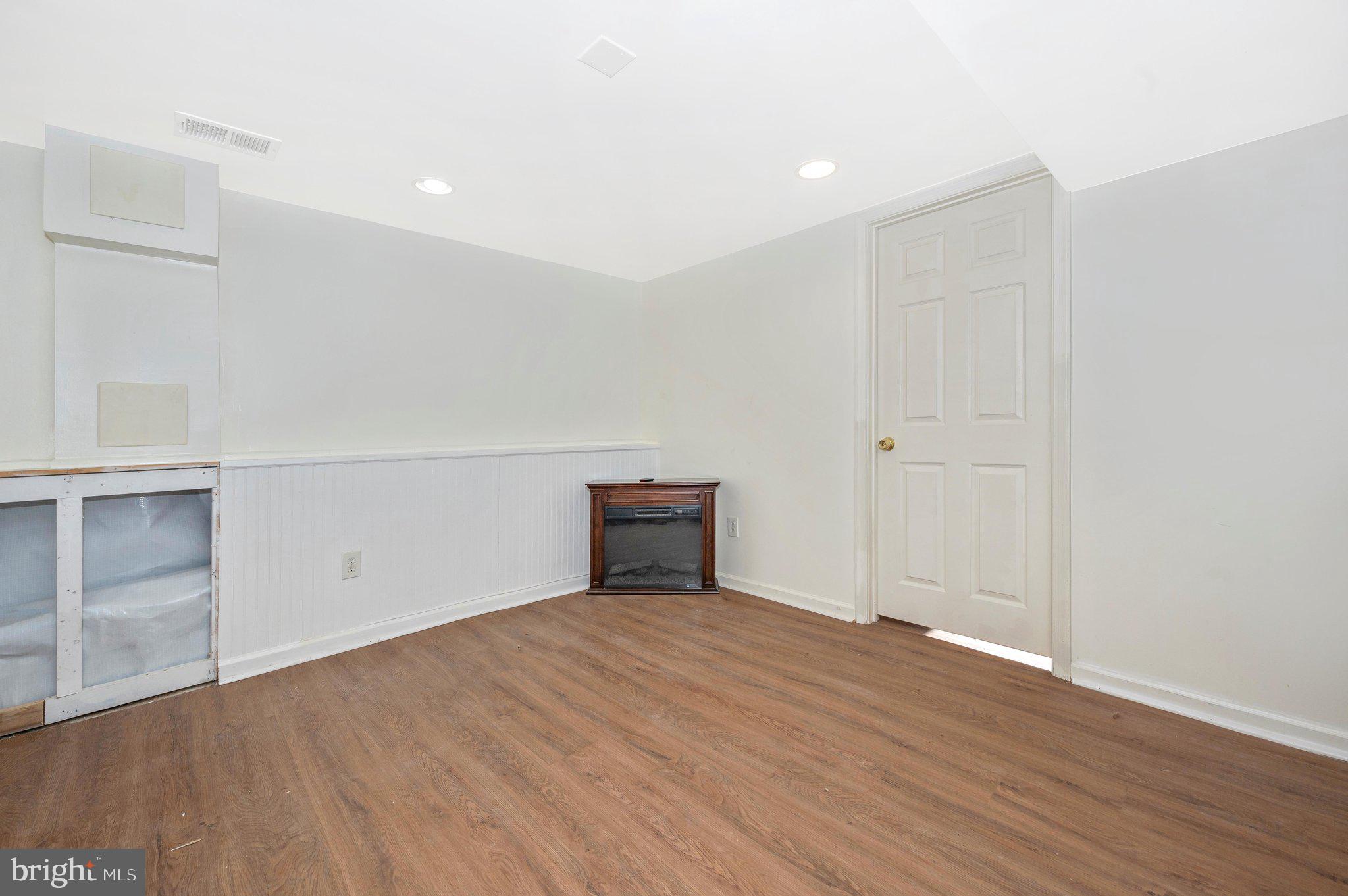 9384 North Laurel Road Laurel, MD 20723 - Photo 42 of 47 PDR_8039