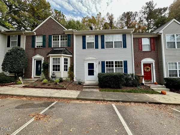 $1,600 | 306 Black Bird Court, Cary, NC 27511