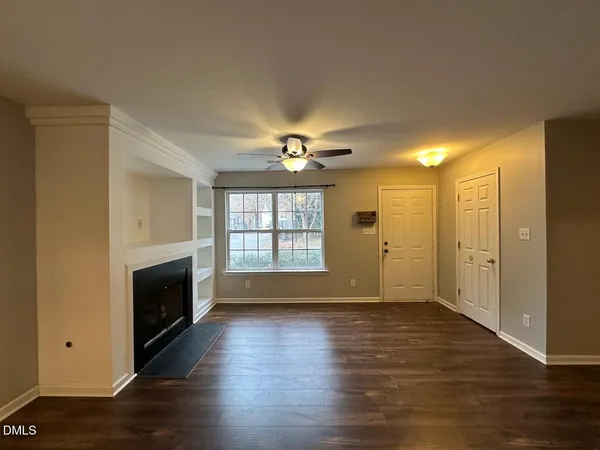 $1,600 | 306 Black Bird Court, Cary, NC 27511